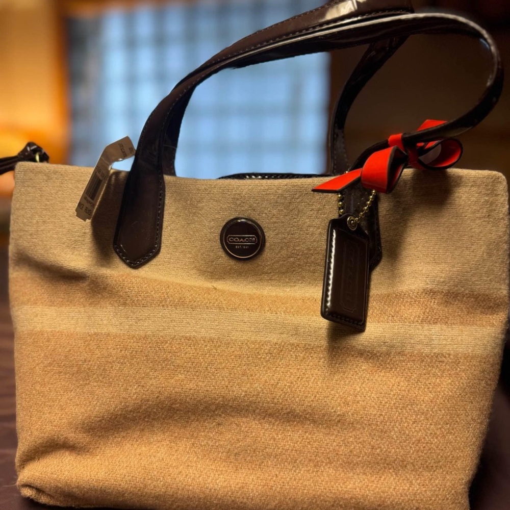 NWT Coach F24786 Wool Blend Signature Stripe Tote